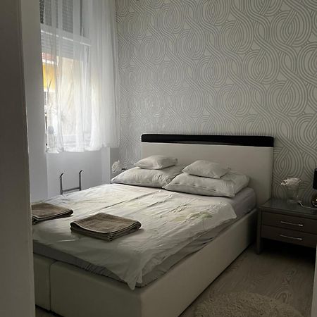 White Luxury Apartment Budapest Luaran gambar