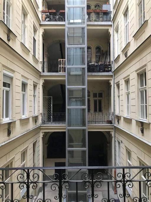White Luxury Apartment Budapest Luaran gambar