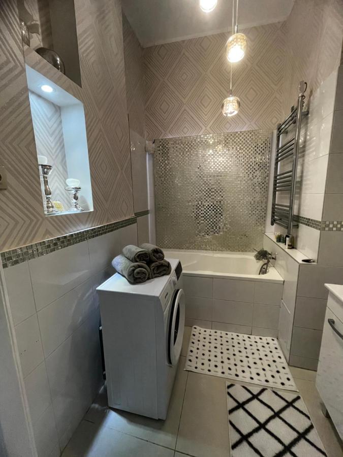 White Luxury Apartment Budapest Luaran gambar