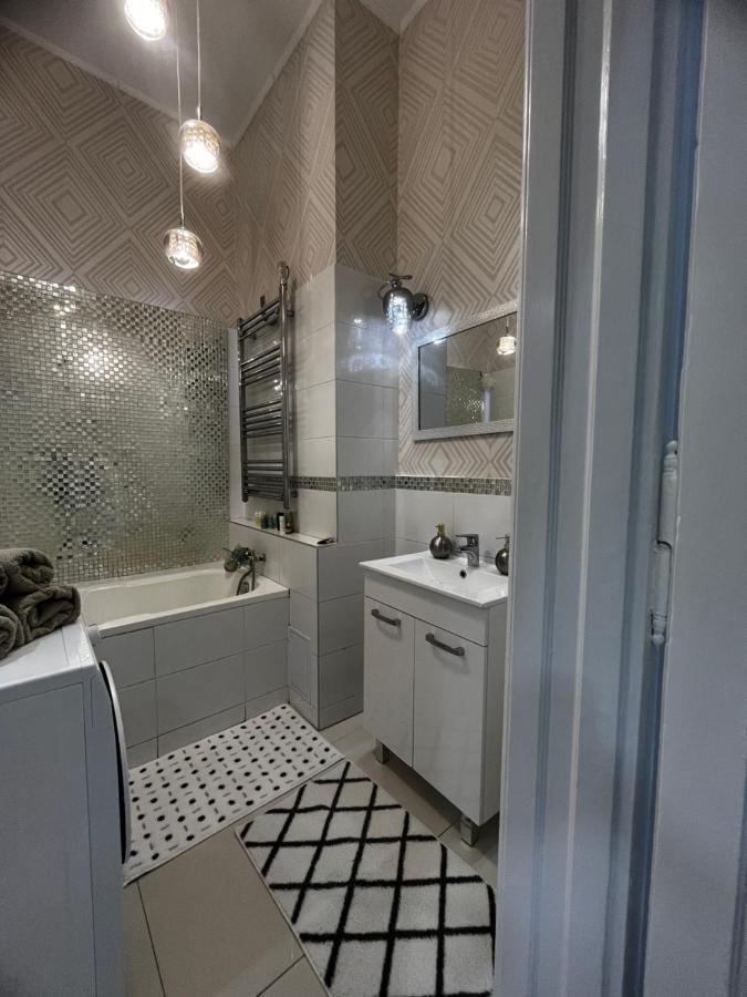 White Luxury Apartment Budapest Luaran gambar