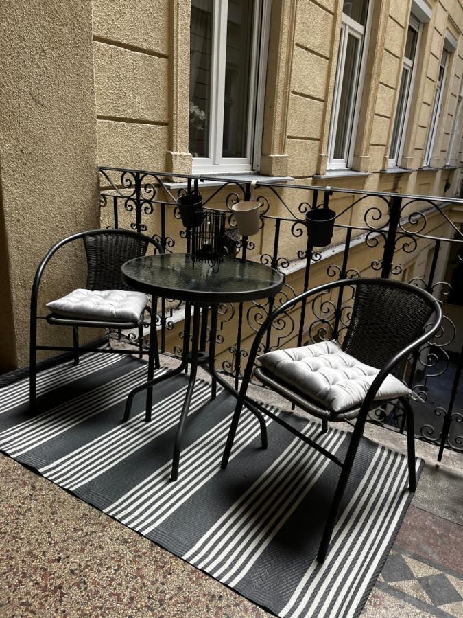 White Luxury Apartment Budapest Luaran gambar