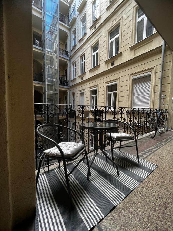 White Luxury Apartment Budapest Luaran gambar