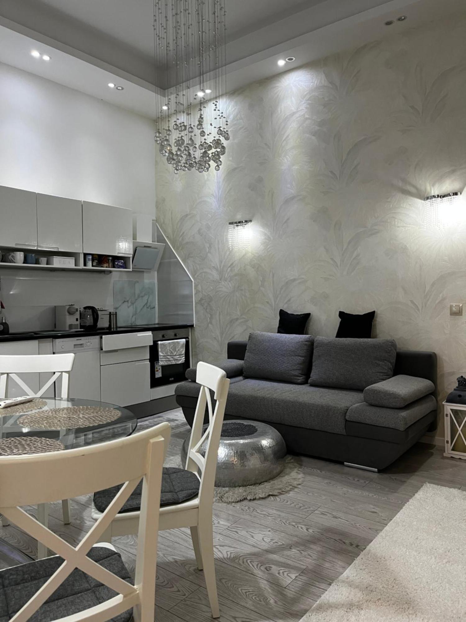 White Luxury Apartment Budapest Luaran gambar